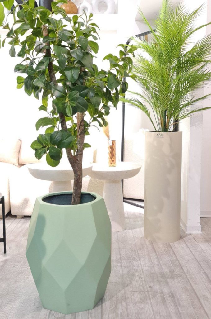 10 روش نگهداری از گلدان فایبر گلاس